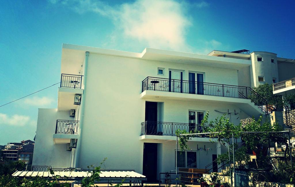 Apartments Popovic Ulcinj Buitenkant foto